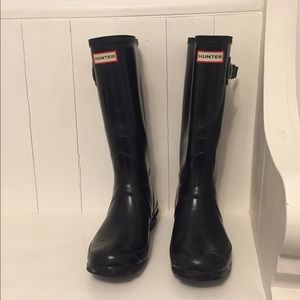 Hunter tall black gloss extended calf boots